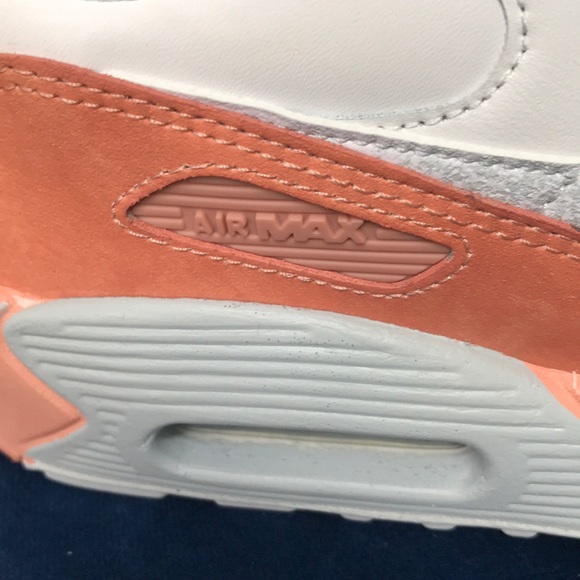 Girls Nike sneakers - Picture 2 of 10